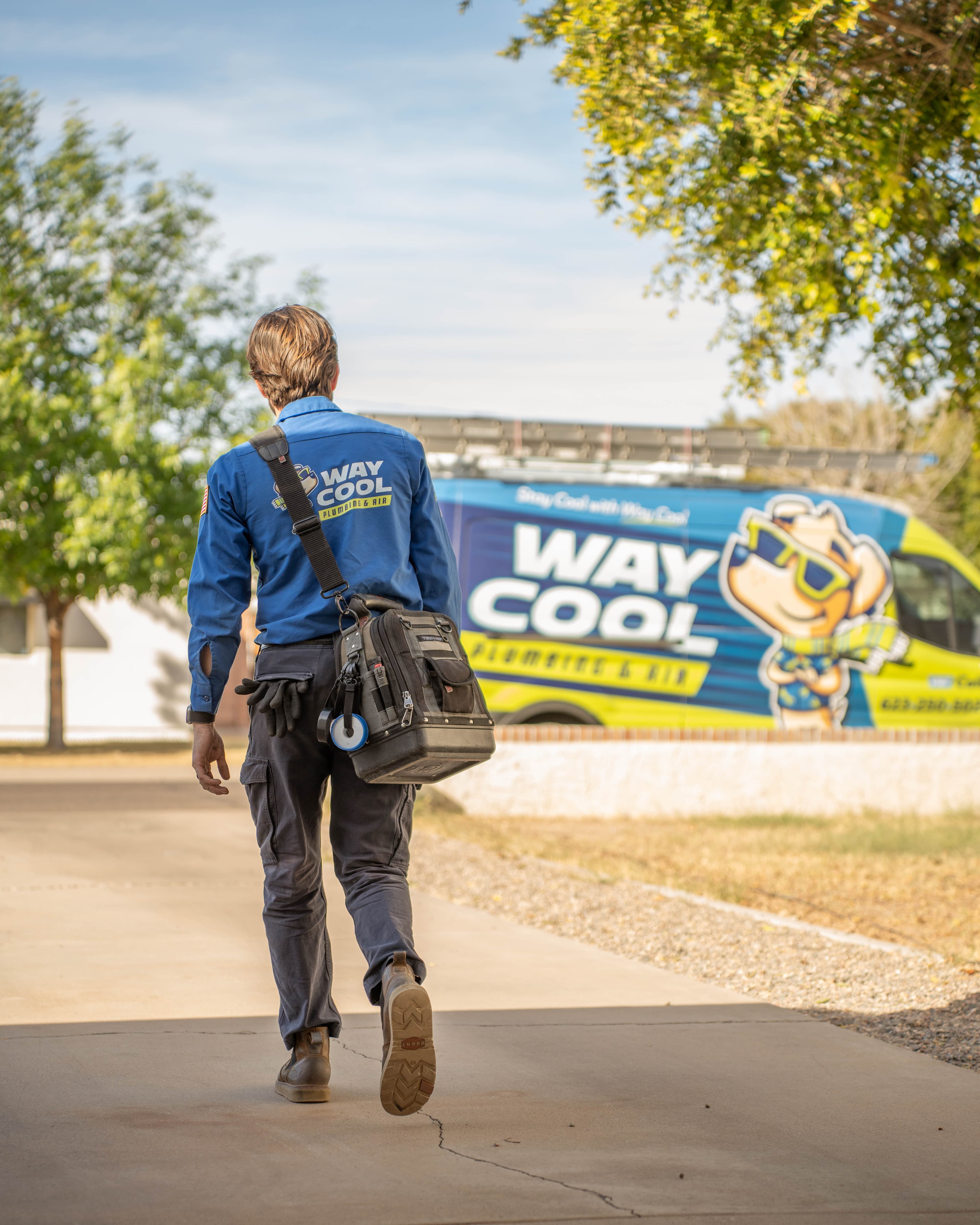 Way Cool technician arriving at a customer home for a consultation